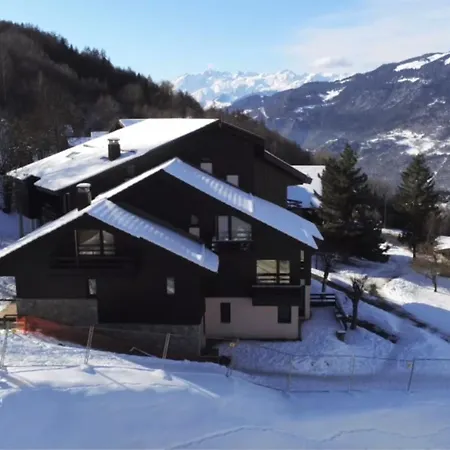 Charming With Balcony In Montalbert Апартаменты *