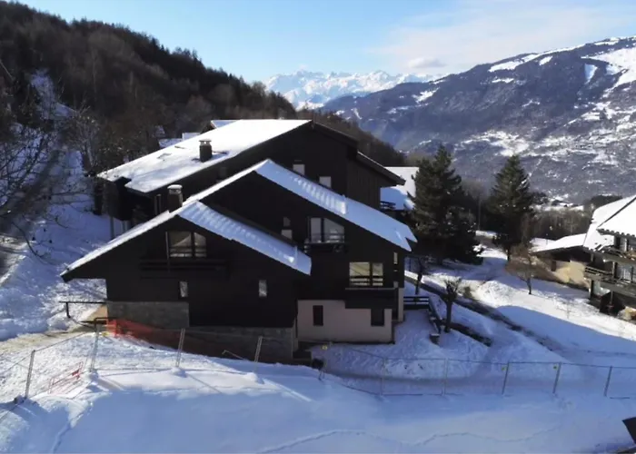 Charming With Balcony In Montalbert Апартаменты *