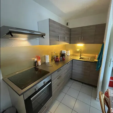 Charming With Balcony In Montalbert Apartamento *