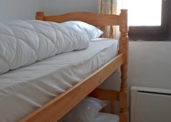 Charming With Balcony In Montalbert